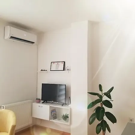 Alexandar Apartment *